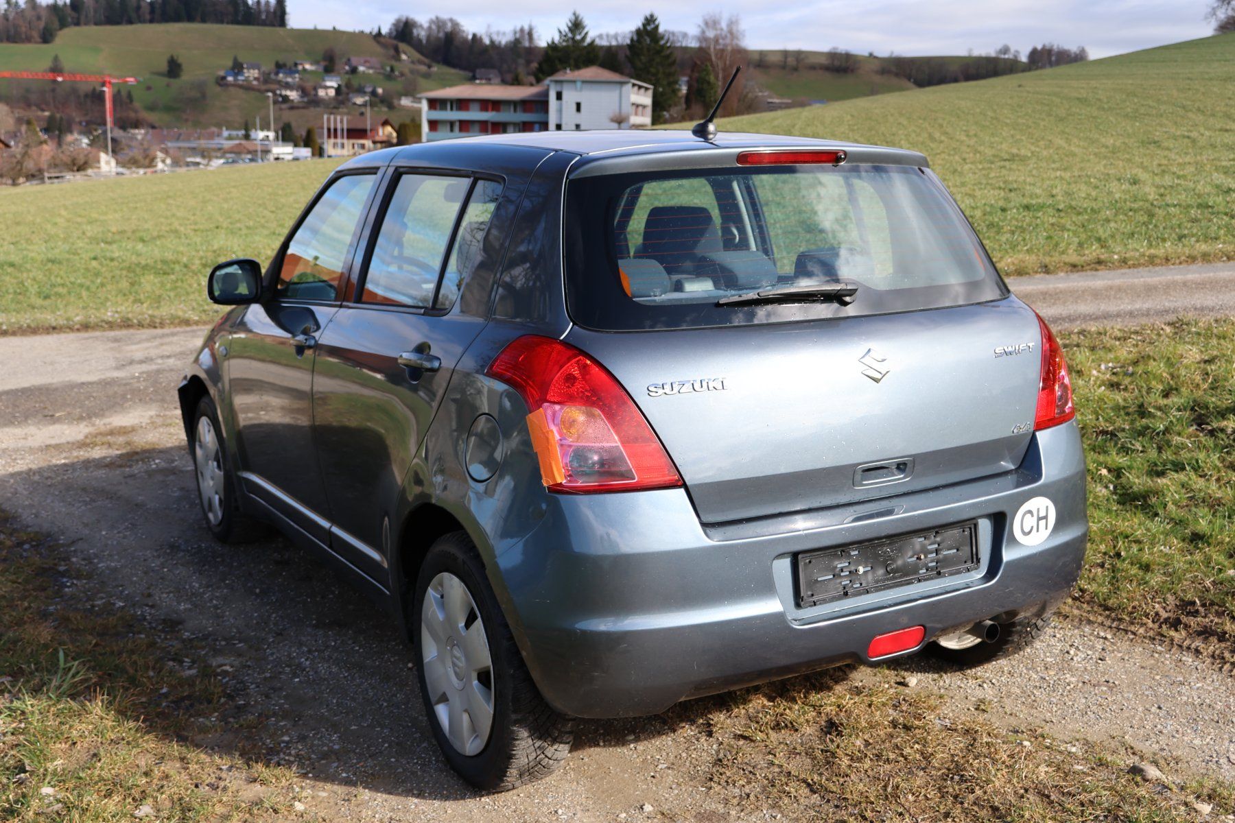Suzuki Autos: Suzuki Swift 1.3i 4x4 – D'occasion à Huttwil par gropsuhu 3