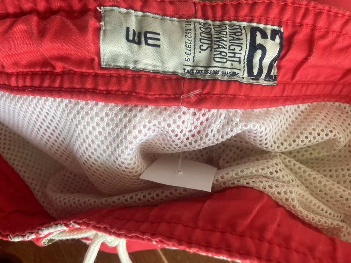 Costumi da bagno: Rote coole WE Badehose mit Tiermuster, Gr.128/134 – Usato da Obergerlafingen venduto da cabo4 2