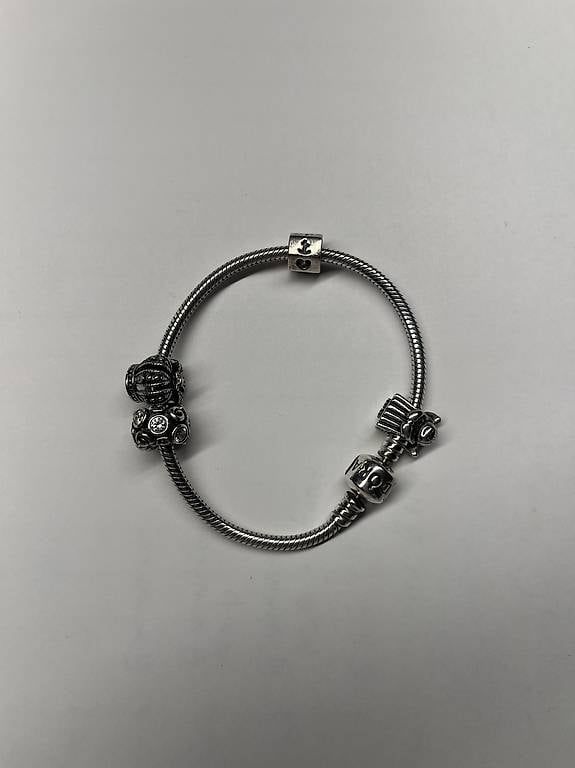 Bracelets: Pandora Armband silber – D'occasion à Thun par noe_5tzm