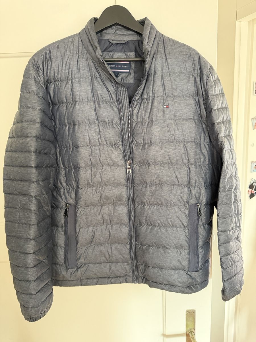 Tommy Hilfiger Giacche: Tommy Hilfiger Steppjacke grau – Usato da Zürich venduto da sal_tr5t