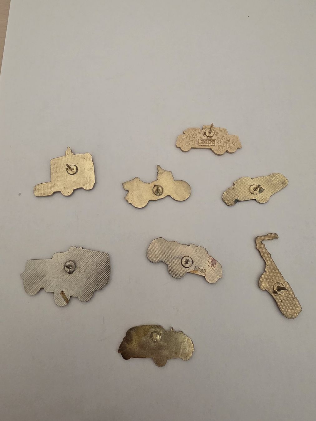 Placchette & Badge: 8 pins vintage – Usato da Paudex venduto da Pacalauma 1