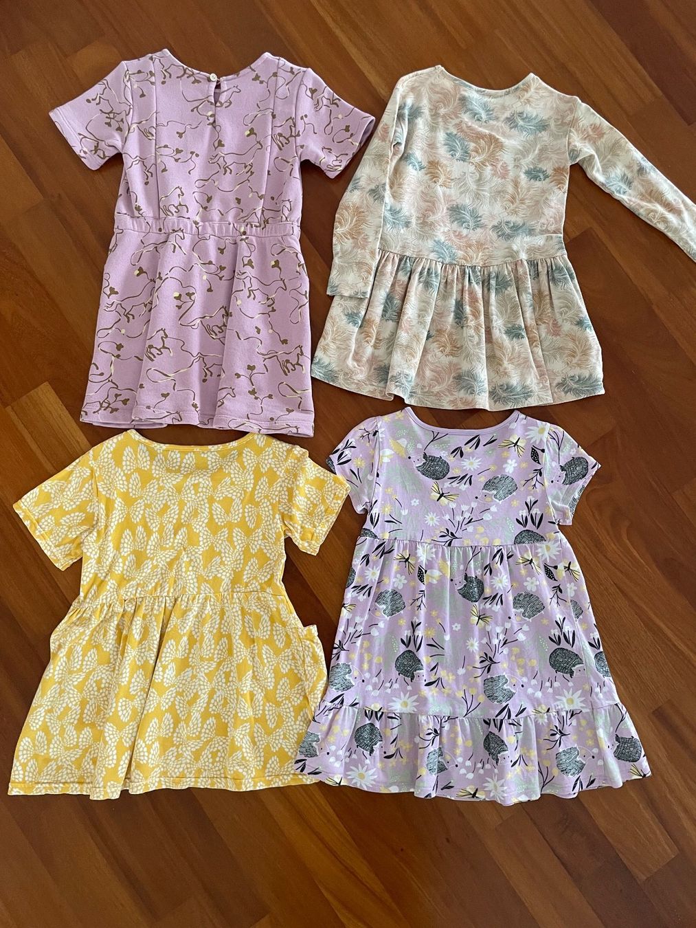 Ensembles coordonnés: Kleider gr.98 – D'occasion à Winkel par jen_5wrx 1