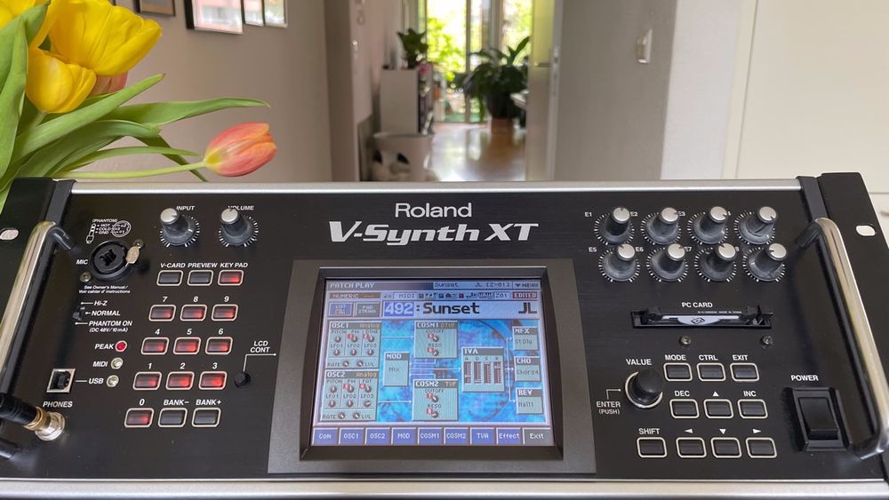 Roland V-Synth XT - Analog Modeling Synth (Gebraucht) in Zürich für CHF ...
