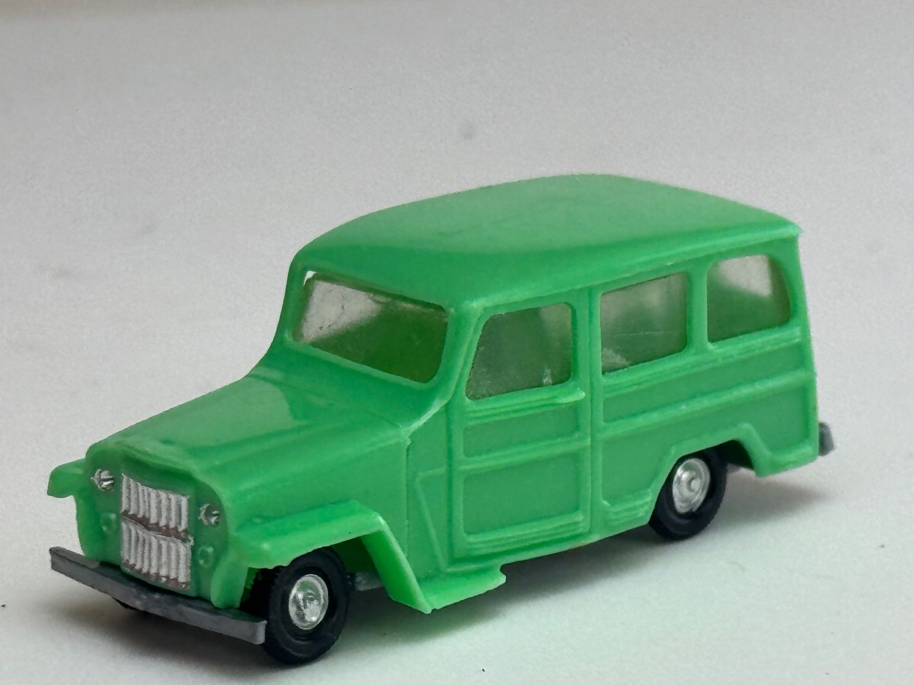 Eko Modellini d'auto: GB3- EKO Jeep Wagon hellgrün – Usato da Elm venduto da Wikmtz