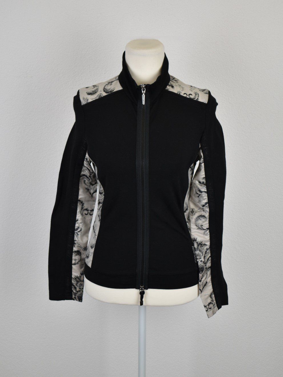 Airfield Giacche: Airfield Jacke Gr.34 – Usato da Nürensdorf venduto da 2ND_STORY