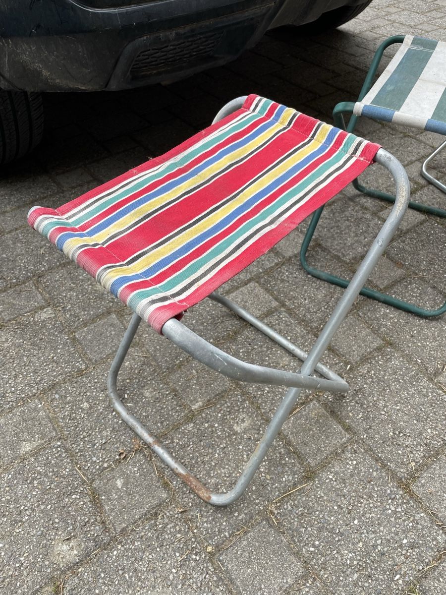 Sgabelli: 3 Tabourets Pliables Camping Vintage – Usato da Vallamand venduto da Bricbracbroc82 2