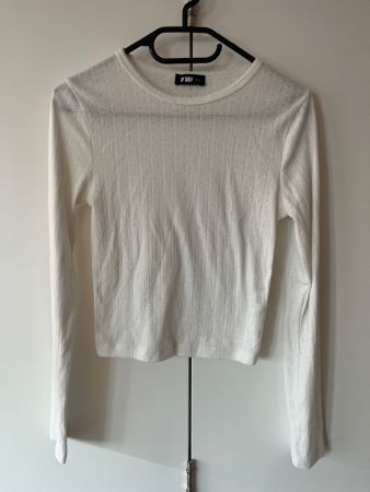 Langarm-Sweatshirt weiss mit floralem Lochmuster M