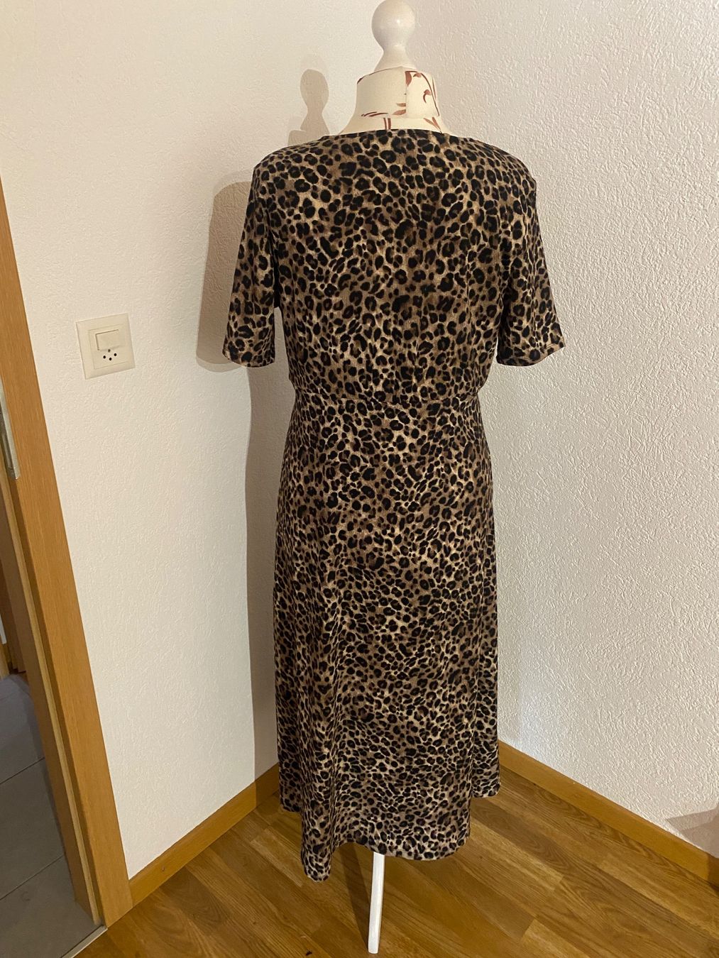 Vestiti: Longue robe fluide imprimé Léopard marque Zéro taille 42 – Nuovo (secondo la descrizione) da Granges VS venduto da avm_mj7b 1