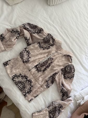 Bluse mit Print Langarm Grösse S neu
