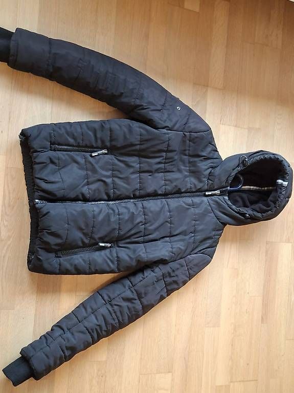 Giacche: Winter Jacke Grösse M Herren Superdry  – Usato da heitenried venduto da Jeanmariebou 2
