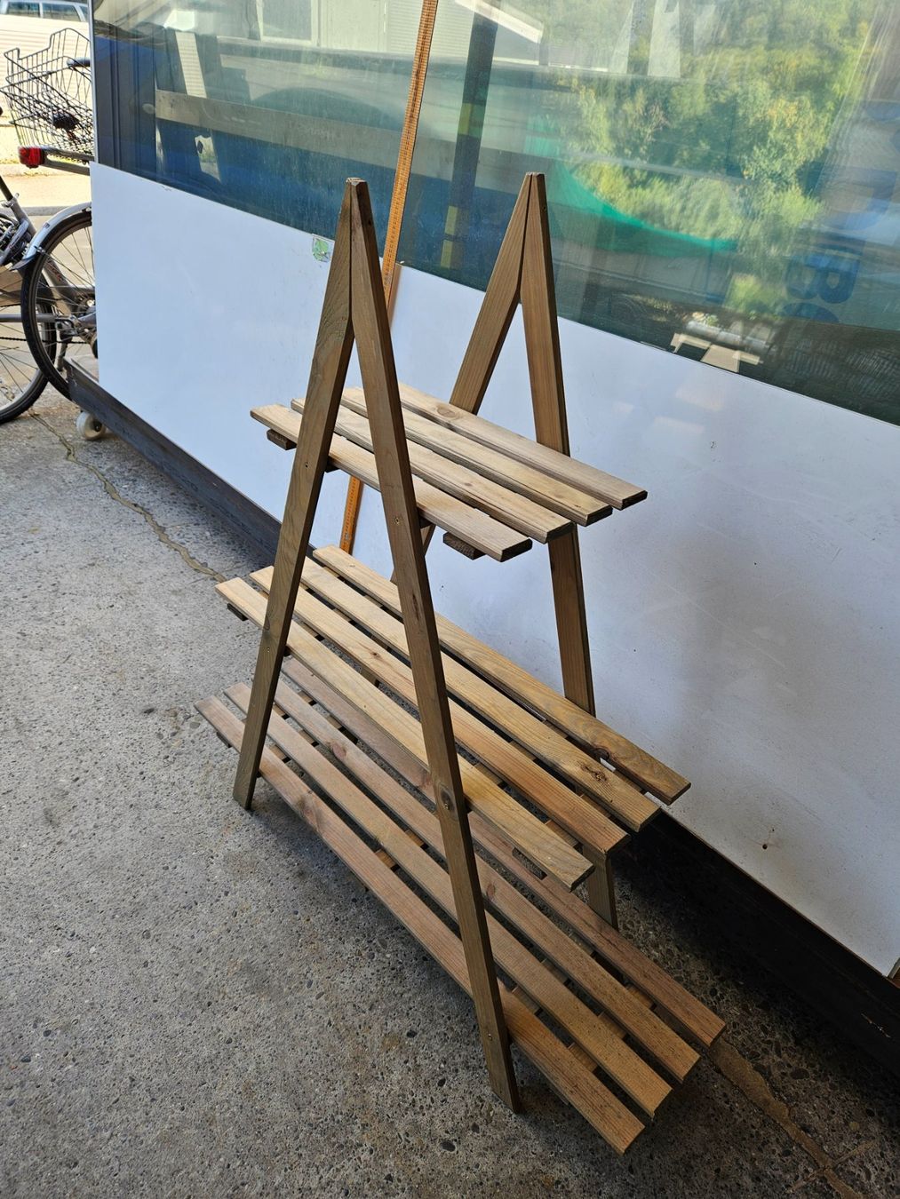 Scaffali: Holzgestell Pyramide – Nuovo e nell'imballaggio originale da Oberstammheim venduto da Dachs28 1