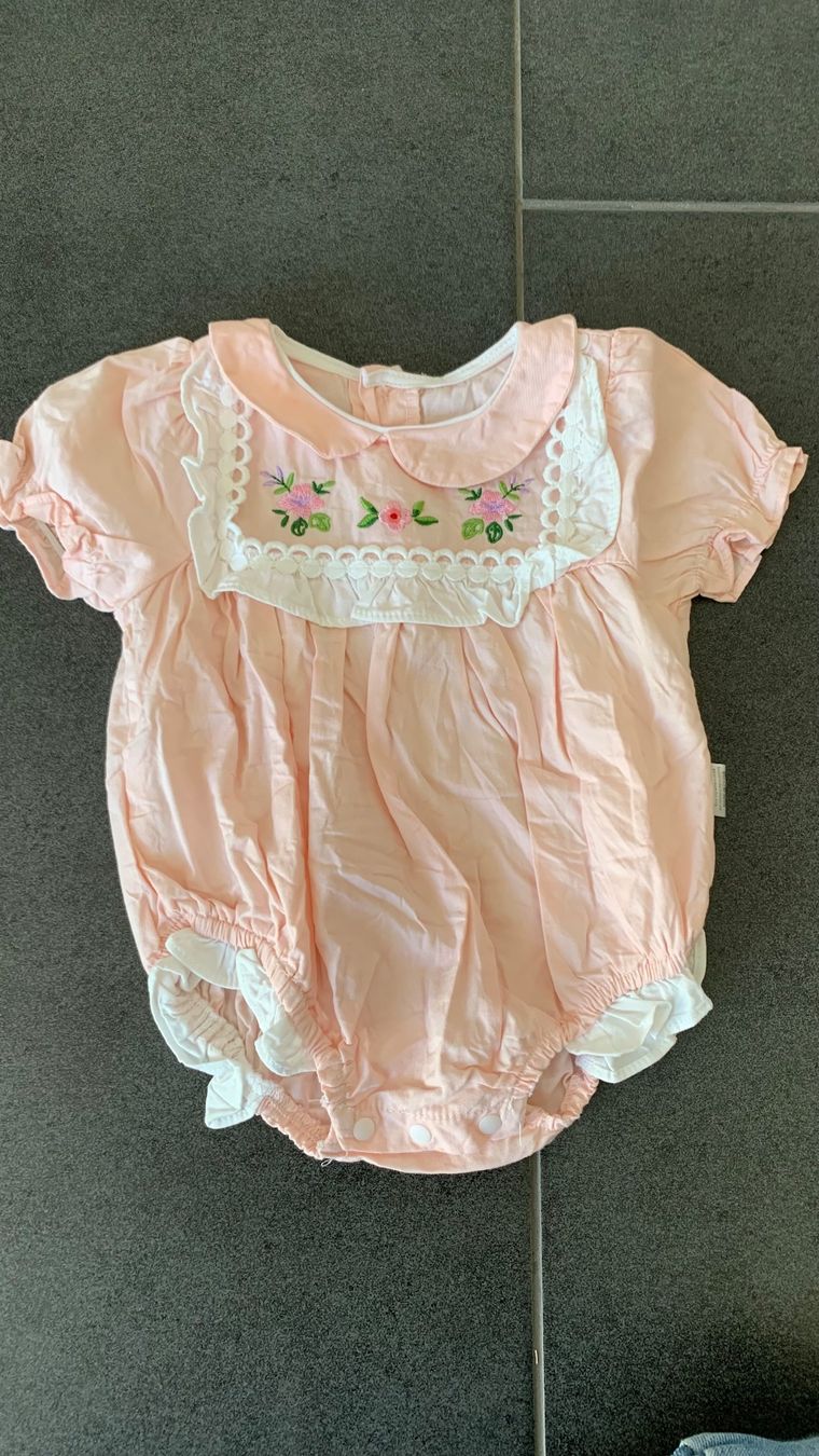 Lotti & Set di vestiti: Babykleider Grösse 68 – Usato da Romanshorn venduto da oag_mh9q 1