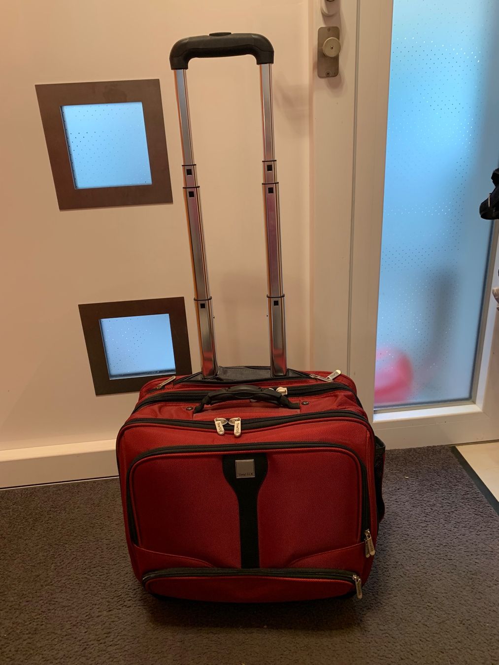 Koffer & Taschen: Trolley-Koffer, rot – Neu (gemäss Beschreibung) aus Sevelen von Glueckstreffer.62