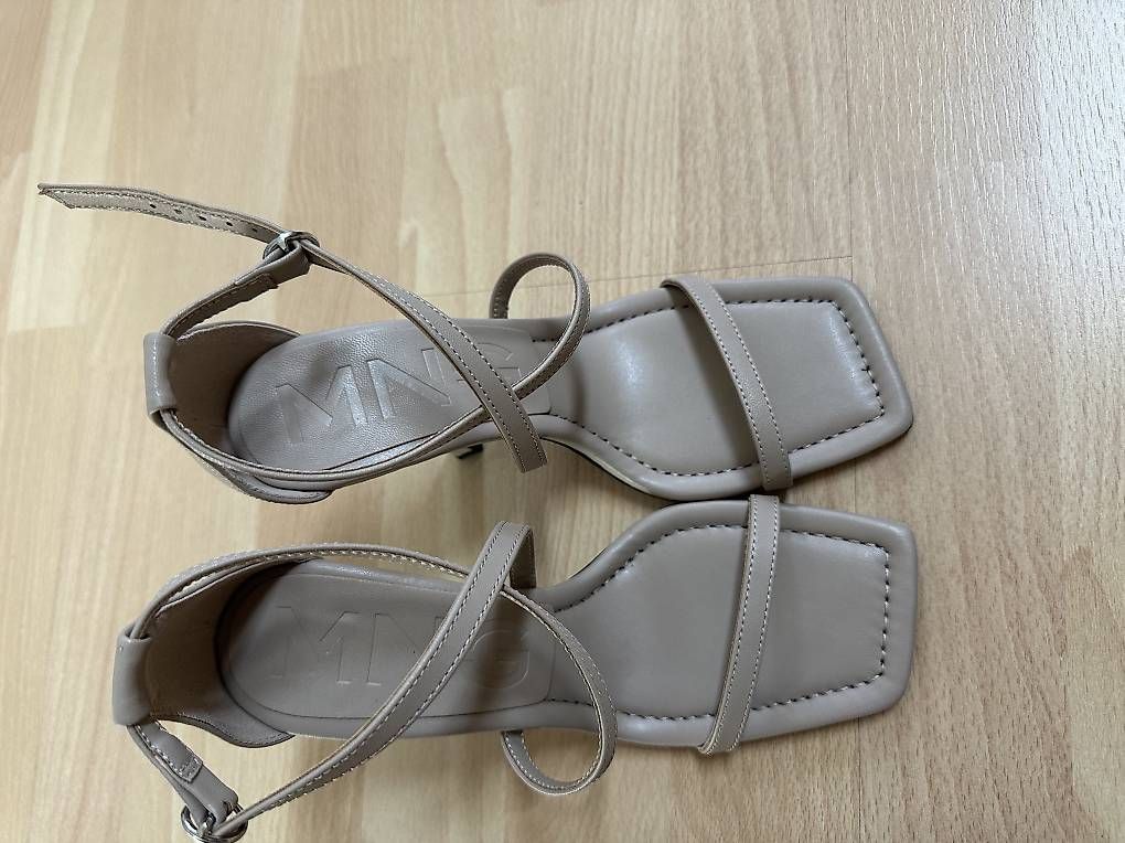 Mango Damenschuhe: Schuhe "Mango" – Gebraucht aus Hergiswil NW von Juliayy 1