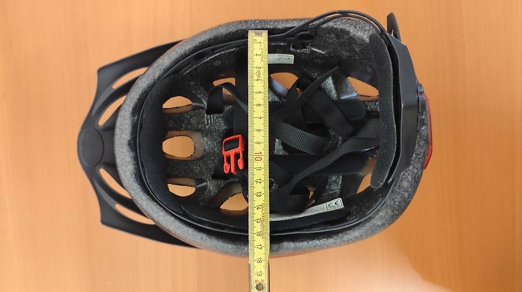 Caschi: Casco da bicicletta per bambino/a – Usato da Pregassona venduto da pce_xm2t 4
