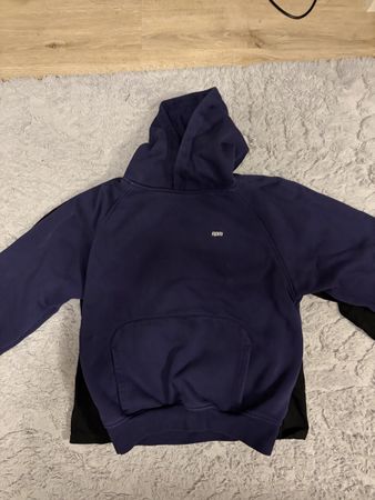 Dunkel Blauer 6PM Hoodie