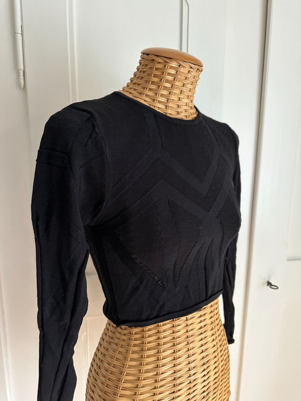 Top: IVYREVEL - cropped Oberteil schwarz XS – Usato da Zürich venduto da Diazaio 1