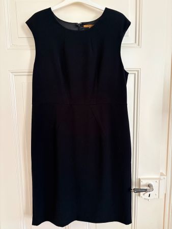 Wunderschönes schwarzes Etui-Kleid Gr 46