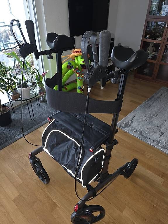 Gehhilfen: Rollator – Neu und originalverpackt aus Bischofszell von mayk25 1