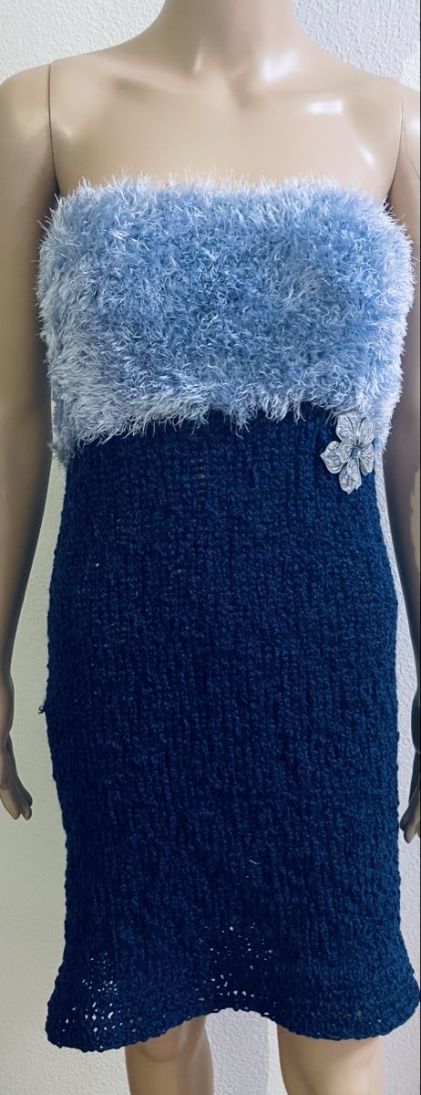Kleider: Kleid  mit Flausch-Oberteil & Blümli, Gr. M,.Neu – Neu und originalverpackt aus Au ZH von Jaggy4