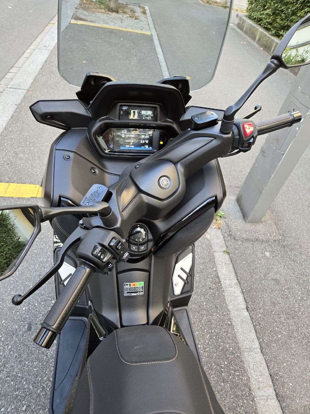 Yamaha Scooters: Yamaha Xmax Techmax 300 – Neu (gemäss Beschreibung) aus Dietikon von glu_7dtl 6
