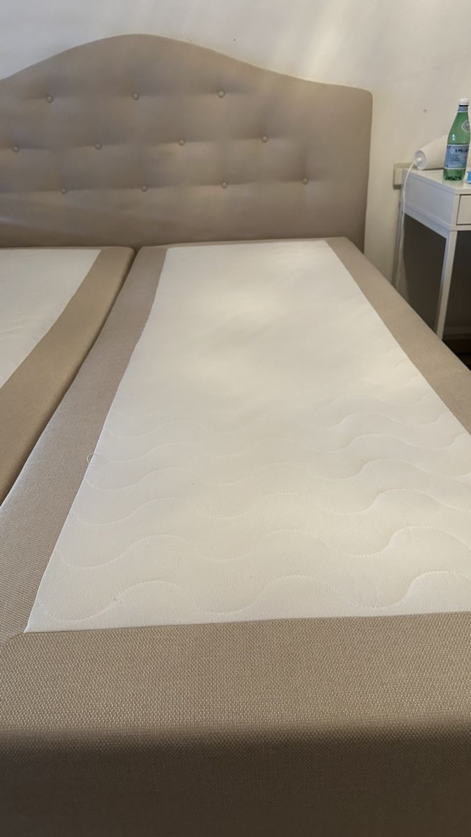 Lits: Boxspringbett 160x200cm – D'occasion à Unterengstringen par anna.ngld 4