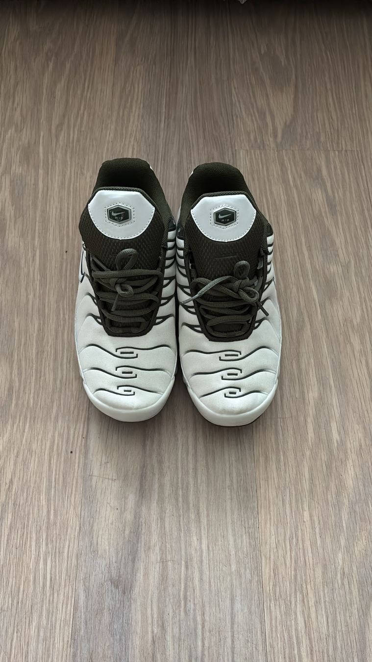 Nike Scarpe da uomo: Nike tn grünweiss EU44 – Usato da Schaffhausen venduto da tiz_j5rk 3