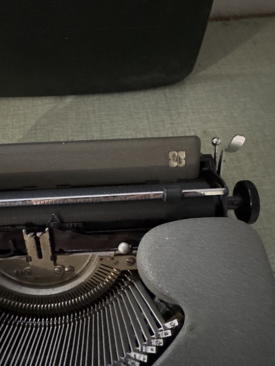 Macchine da scrivere: Schreibmaschine Swissa piccola design Max Bill – Usato da Zürich venduto da 2013tg 3