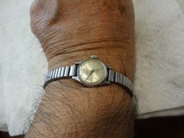 GIROXA  DAMEN  SEHR KLEINE UHR.AUTOMATIC.25JEW.LÄÜFT-20X25MM