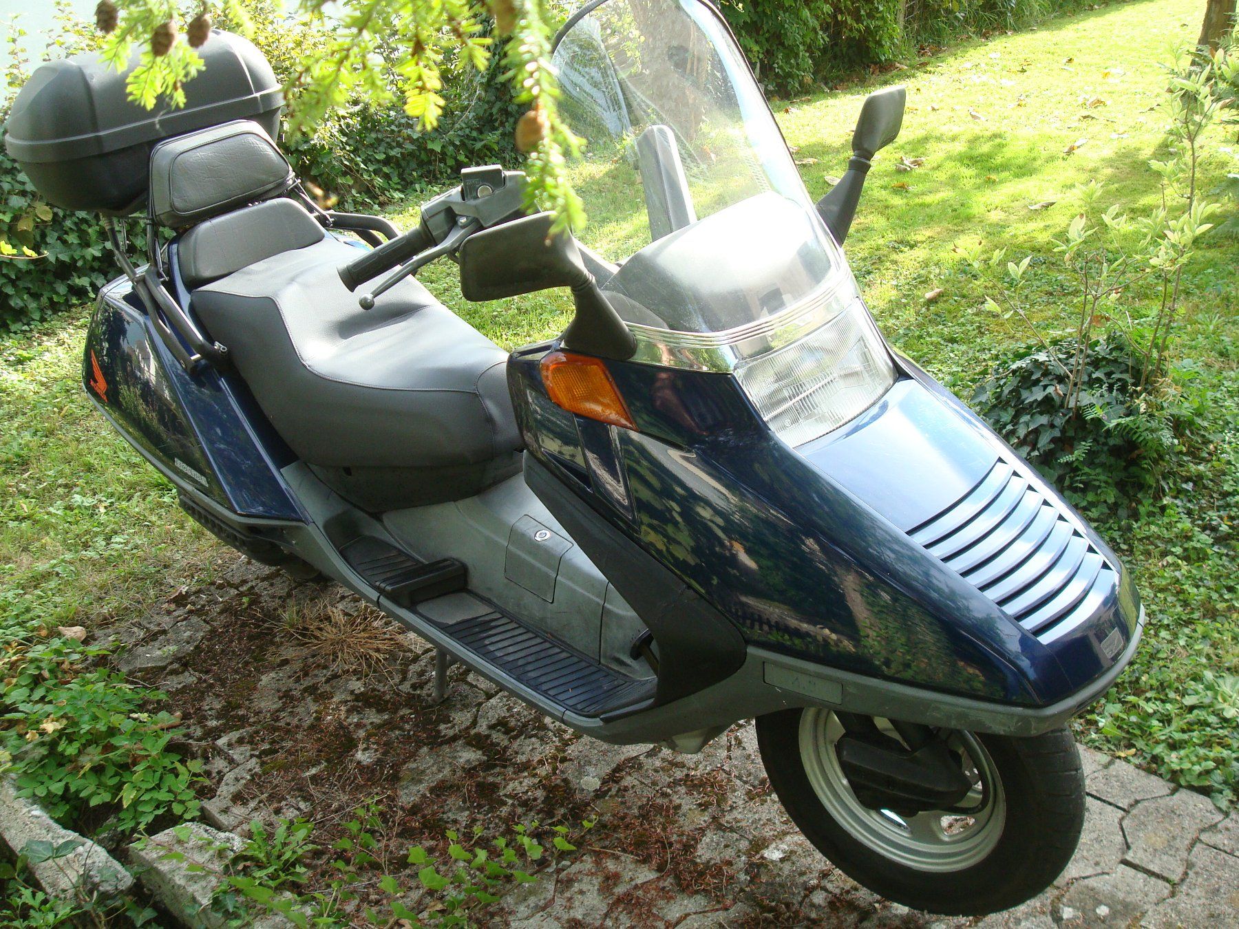 Honda Scooters: Honda Helix CN 250 Sofaroller – Defekt aus Hausen AG von  5