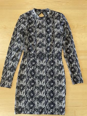 Robe manches longues H&M imprimé python taille 36 EUR
