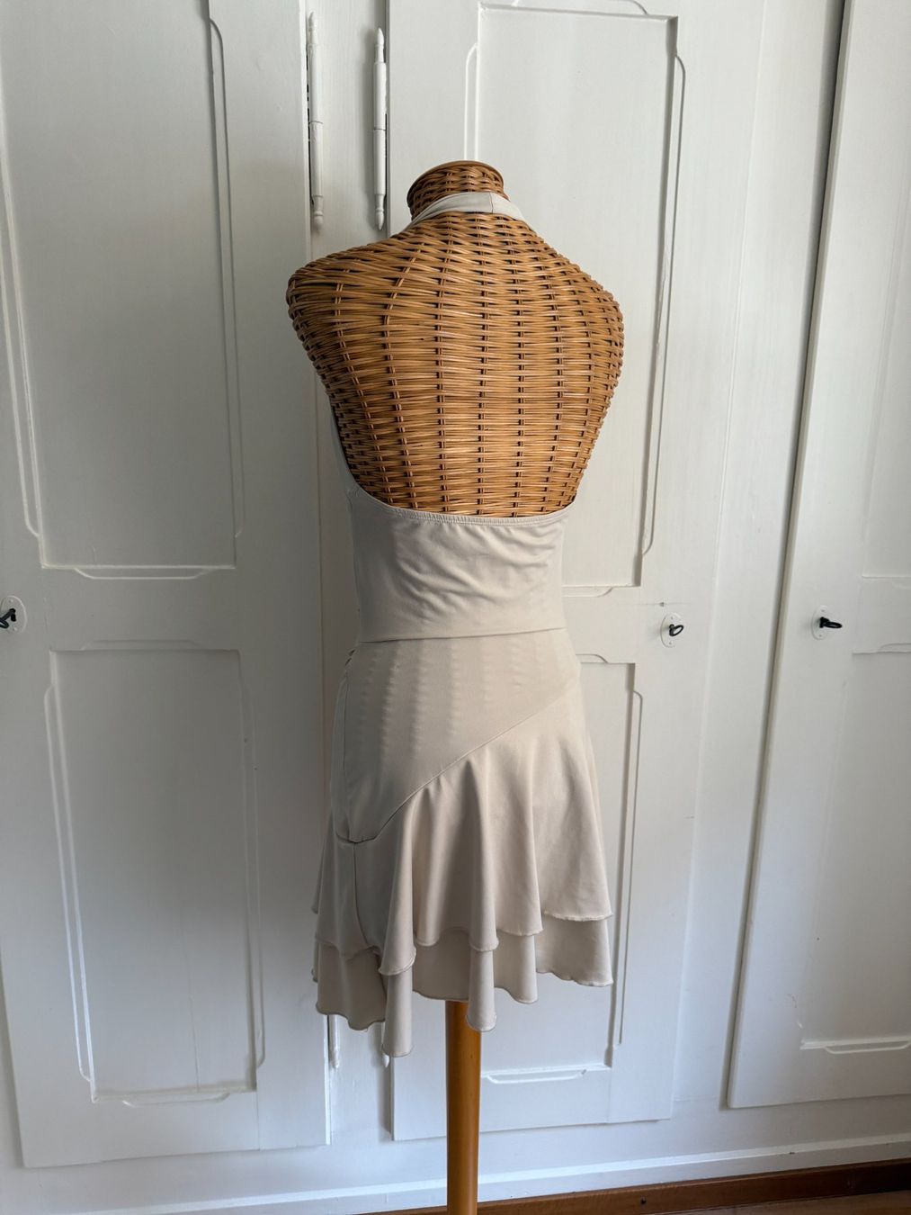 Shein Kleider: Neckholder Kleidchen beige 36 – Gebraucht aus Zürich von Diazaio 2