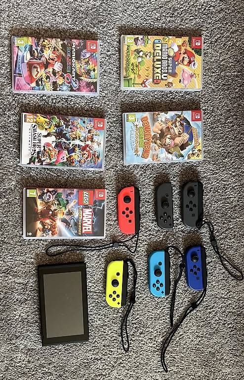 Console: Lot console switch, 4 jeux, 6 manette  – Usato da Blonay venduto da mar_pj2v