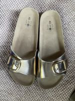 Neue Pantoletten gold Grösse 40 