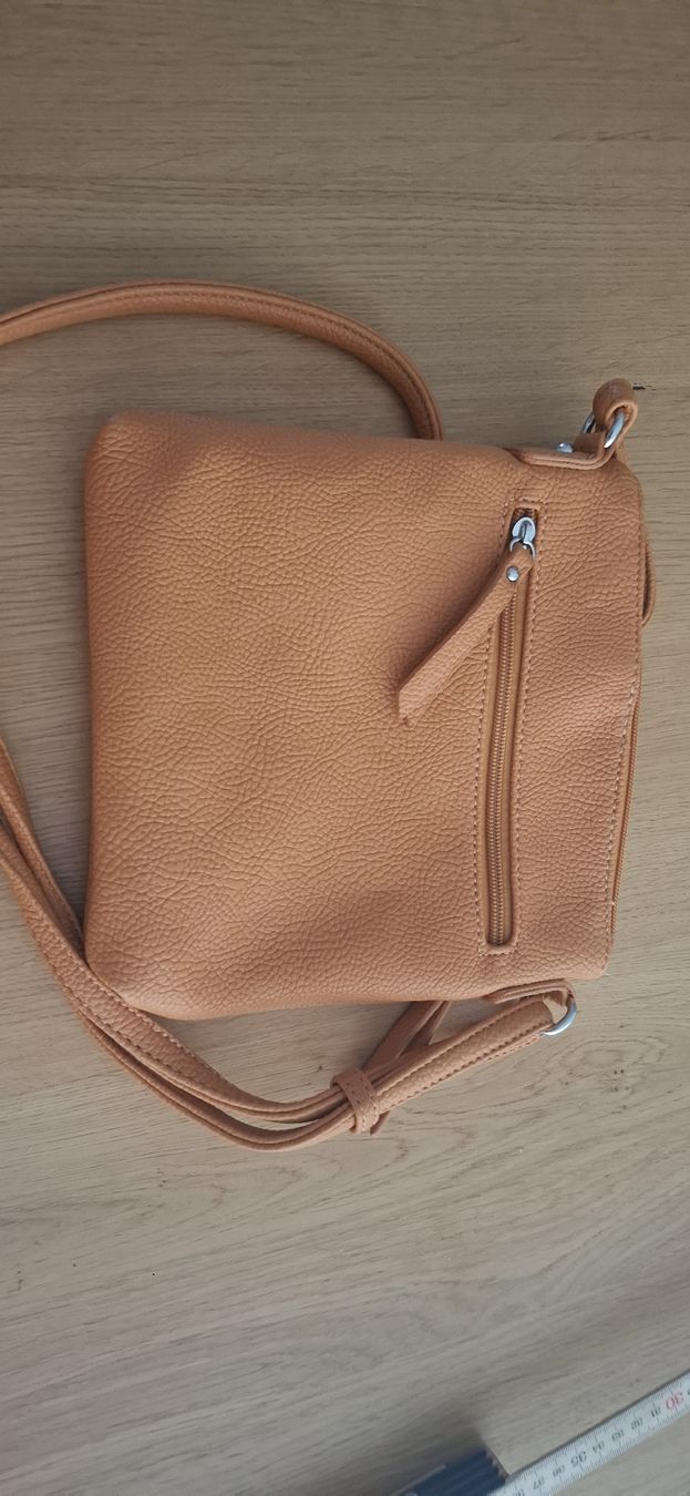 Sacs femmes: Umhängetasche von Emily&Noah neu – Neuf (Voir description) à Ried-Brig par Allerlei-2026 2