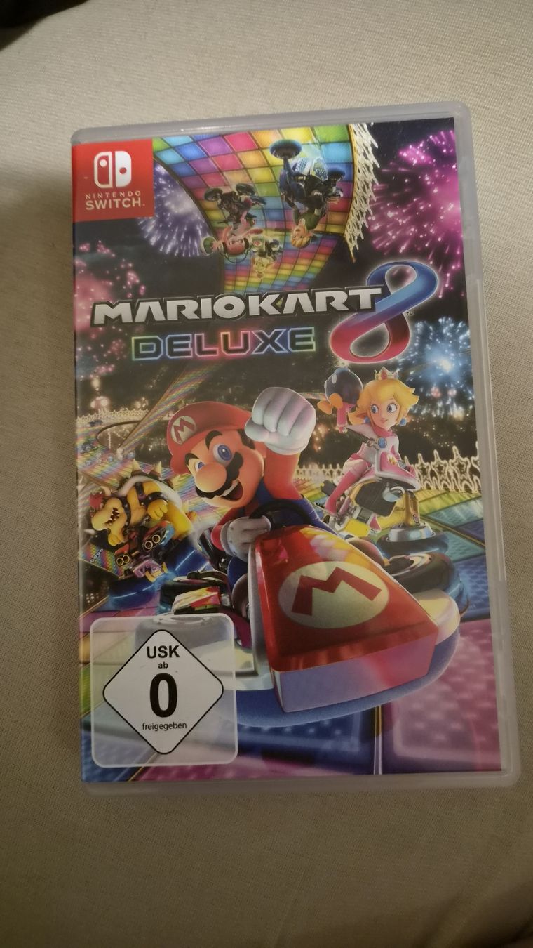 Nintendo Giochi: Nintendo Switch Mario Kart 8 Deluxe gebraucht – Usato da Basel venduto da gio_d9qn