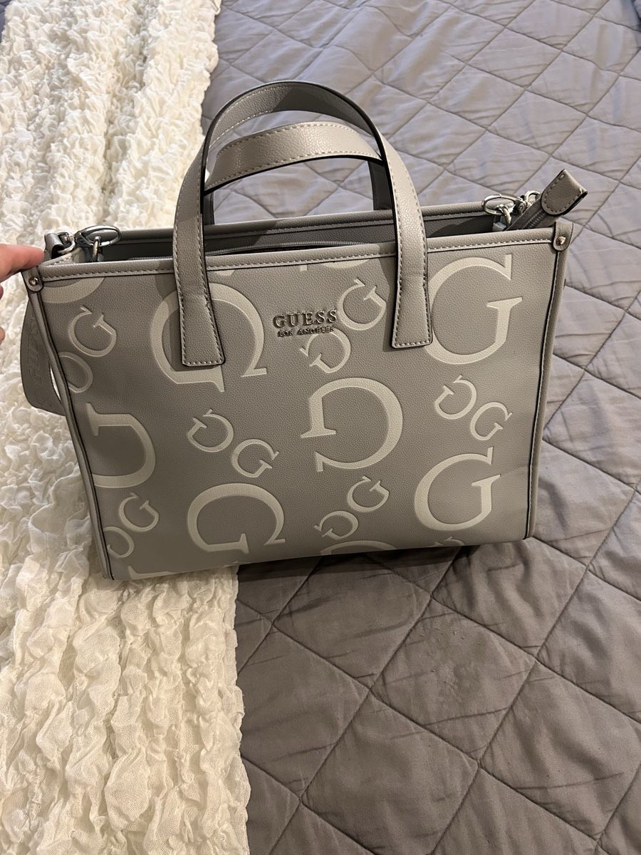 Guess Borse da donna: Guess Tasche – Usato da Horgen venduto da Sunshine_12399
