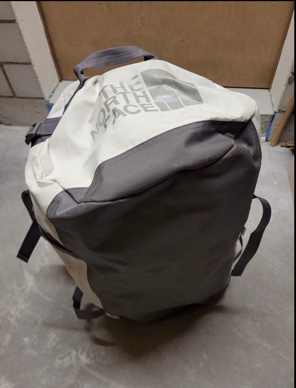North Face Borse: Duffle Bag weiss, The North Face – Usato da Zug venduto da IndiQueen 1