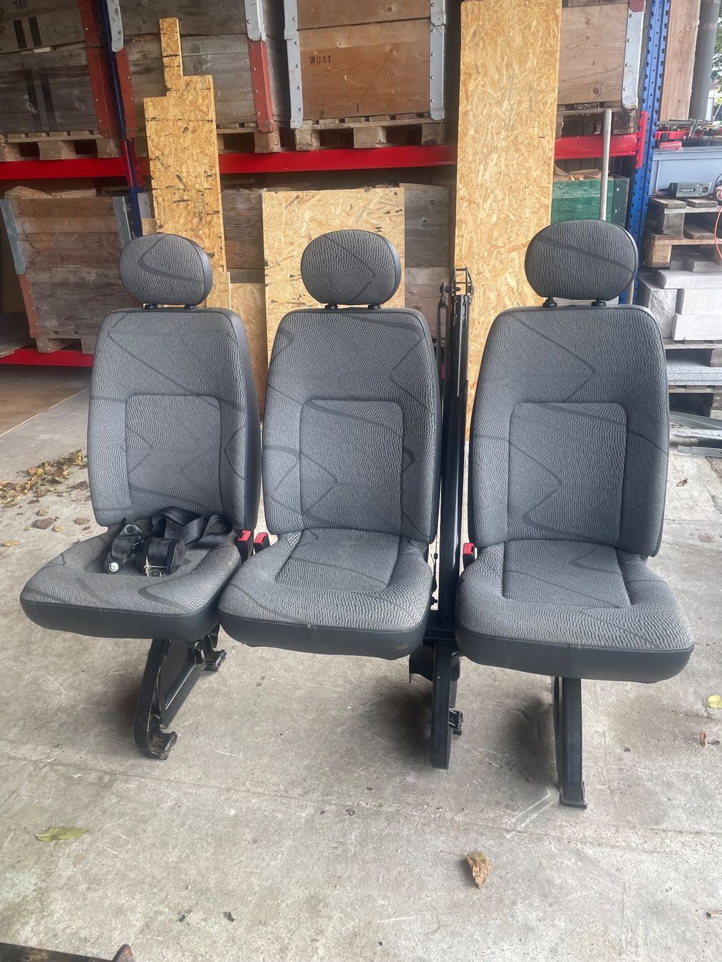 Renault Tutti i ricambio: Sitzreihe Renault Master – Usato da Madiswil venduto da bjs_90
