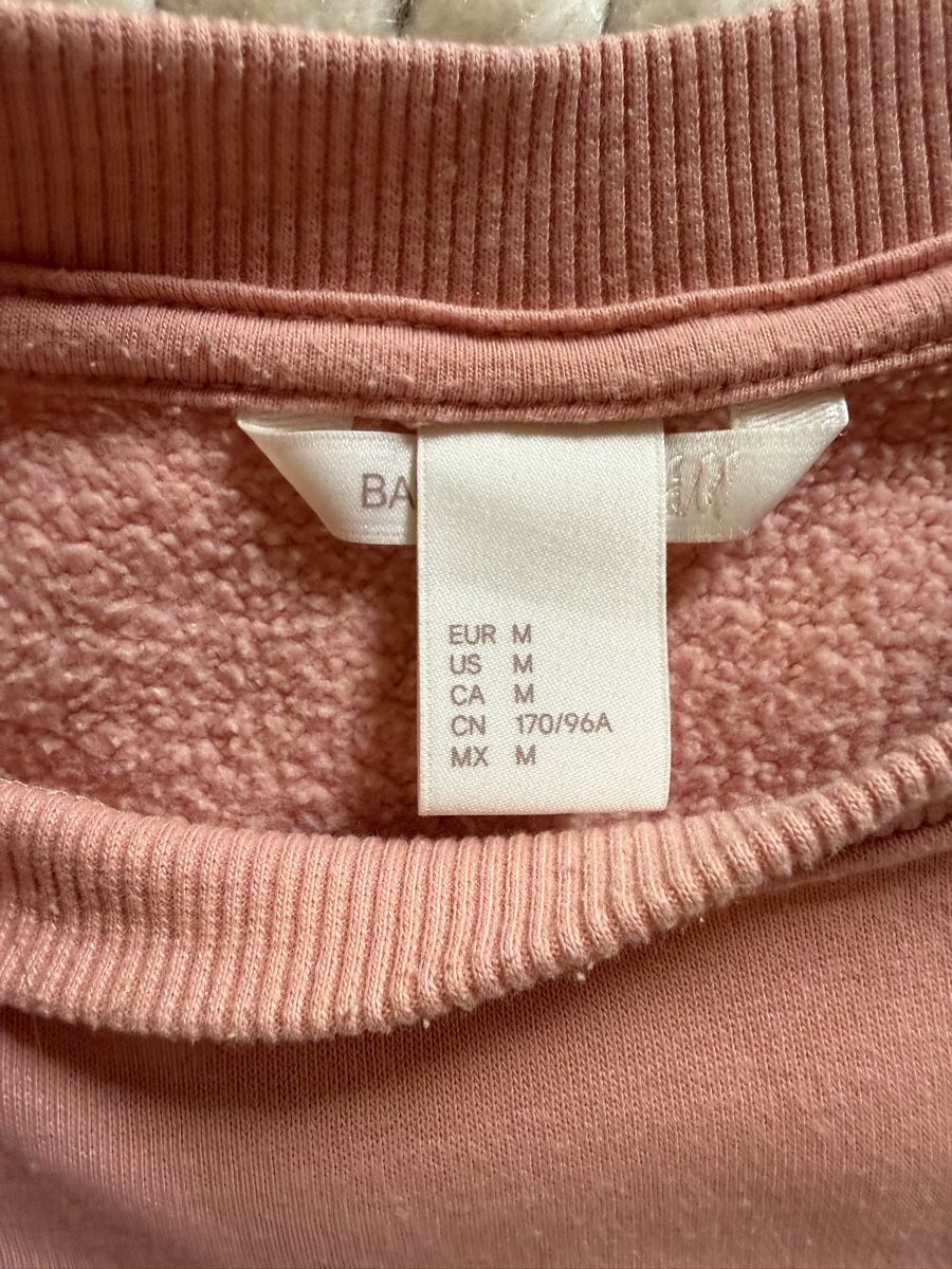 H&M Maglioni & Felpe: Sweatshirt H&M, lachsfarben, M – Usato da Davos Dorf venduto da tati015 1