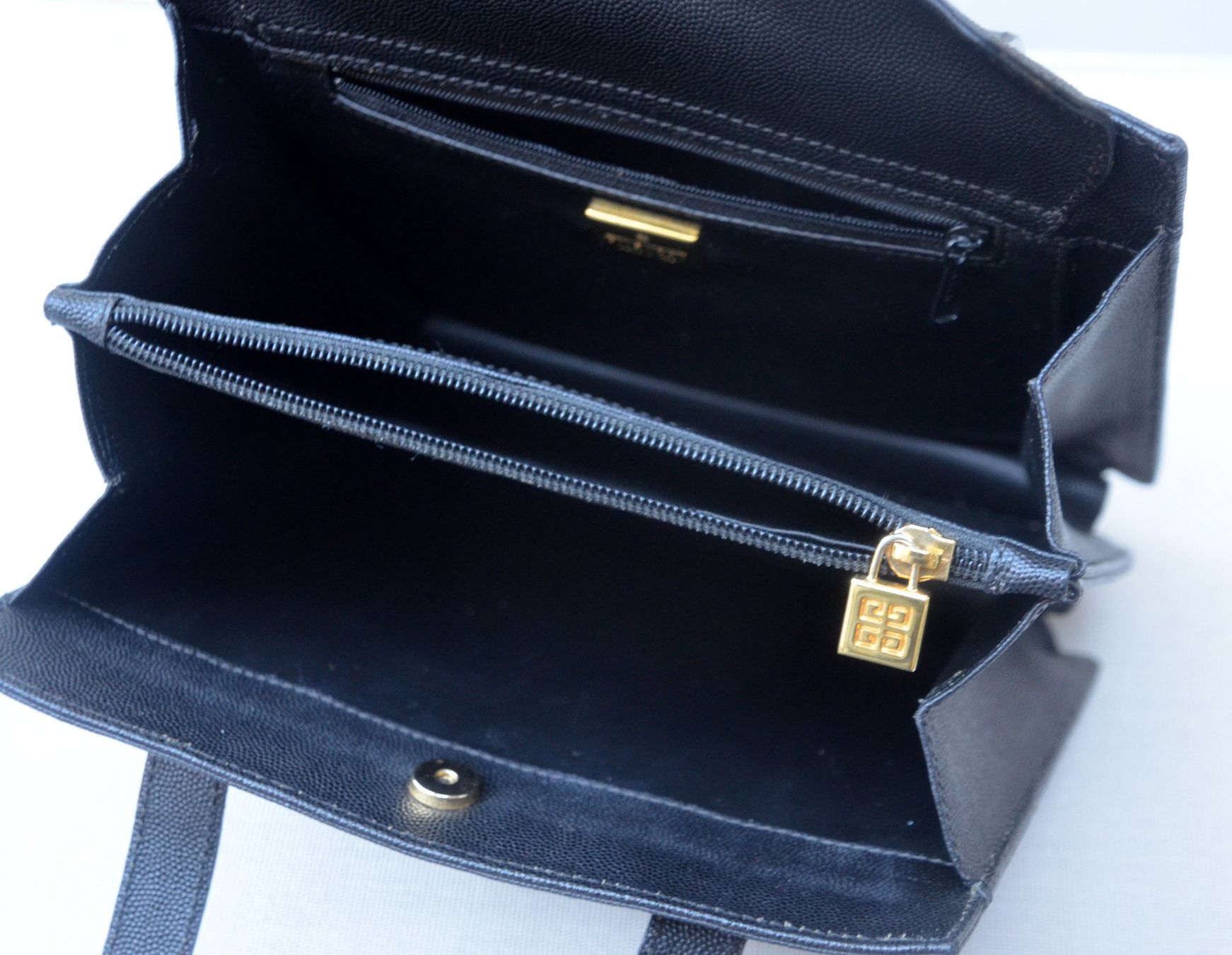 Givenchy Taschen für Damen: Givenchy Tasche / sac – Gebraucht aus Collonges von arashee 8