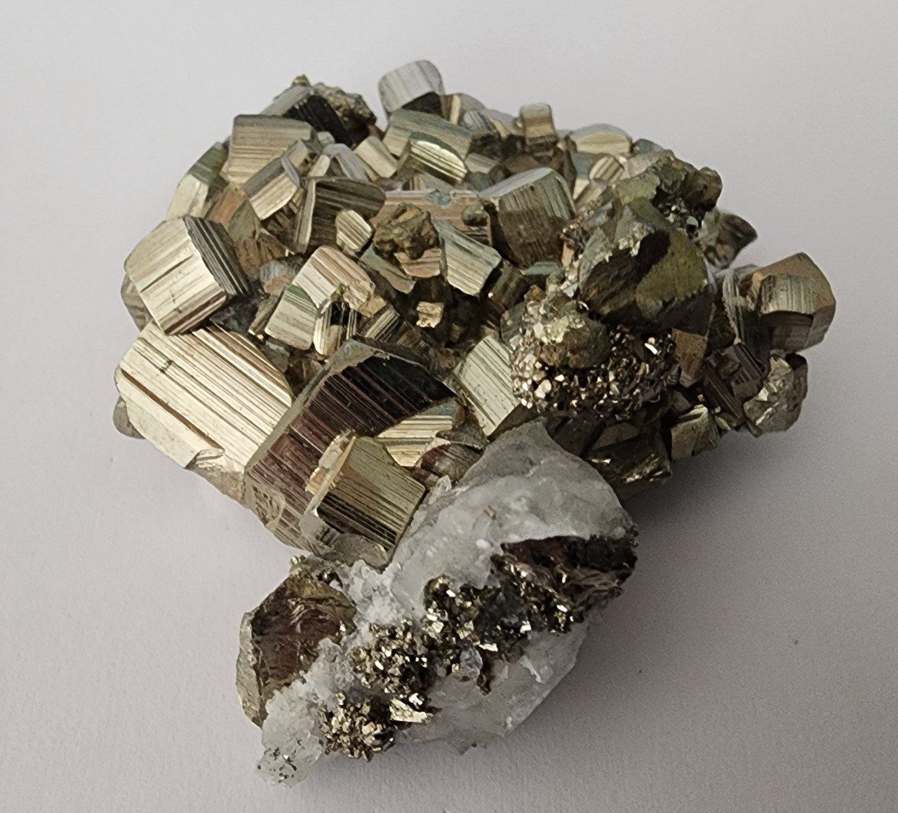 Minerali & Pietre curative: Peru: wunderschöner Matrix Pyrit-Schwimmer mit Quarz – Nuovo (secondo la descrizione) da Lima- Peru venduto da Alpaka-Haus 1