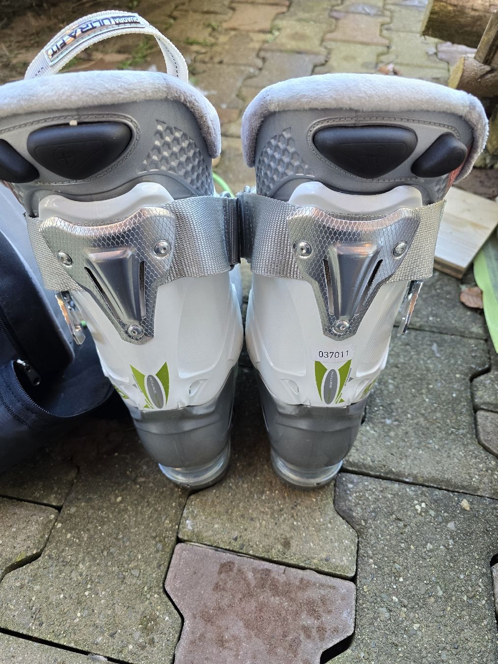 Scarpe da donna: Ski schuhe – Usato da Bettenhausen venduto da Engel1991 2