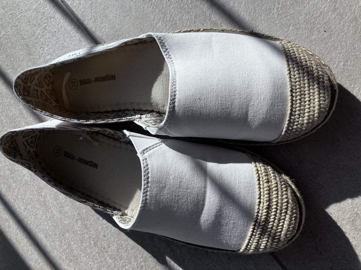 Scarpe da donna: Sommer-Flachschuhe 38 – Usato da Gümligen venduto da svaud