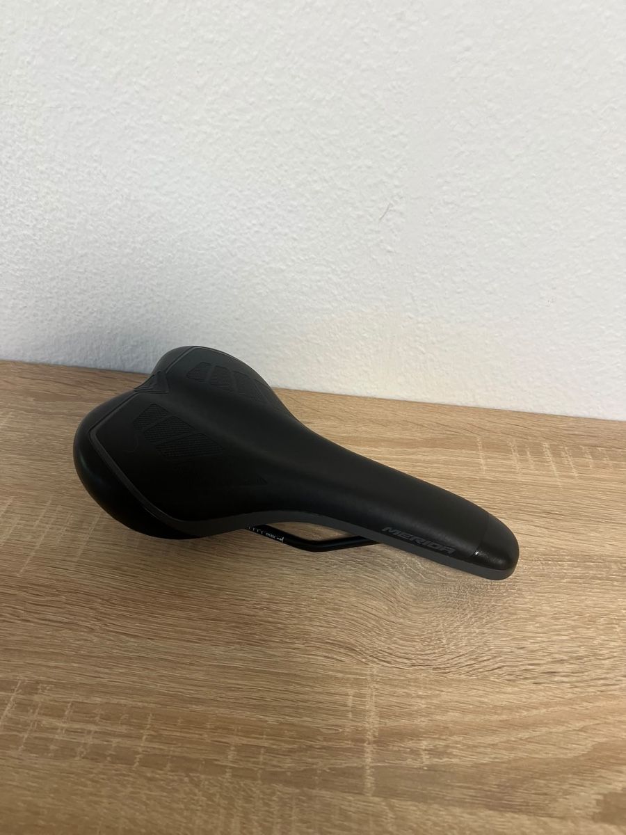 Merida Pièces détachées: Fahrradsattel Merida – Neuf (Voir description) à Rorschacherberg par pol_2pw7
