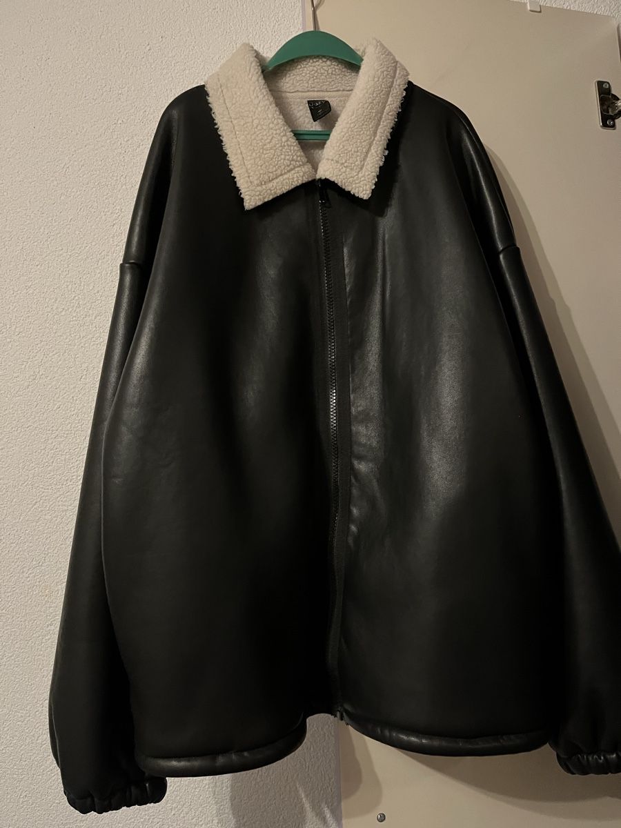 Shein Jacken: Kunst Lederjacke – Gebraucht aus Laufen von oceanwave.