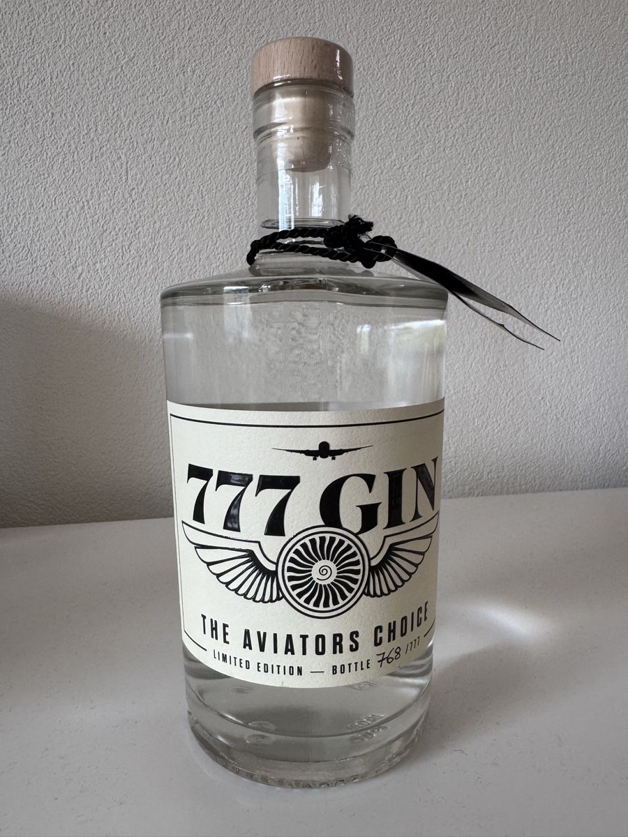 Spirituosen: Swiss Boeing 777 Gin - The Aviators Choice – Neu und originalverpackt aus Gümligen von Aviator007