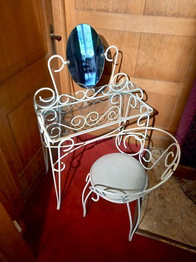 Tavoli da trucco: Coiffeuse & chaise style 1950 – Usato da Ponts-de-Martel venduto da Henri-Louis 1