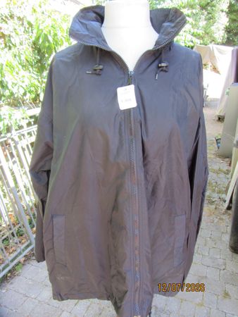 Mil-tec Regenjacke mit Kapuze und Rucksack integriert, L