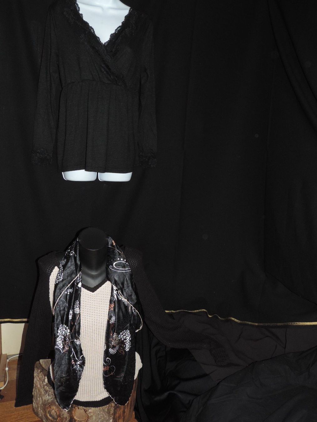Lots de vêtements: lot 2 pulls foulard – D'occasion à Genève par Axelle333 7